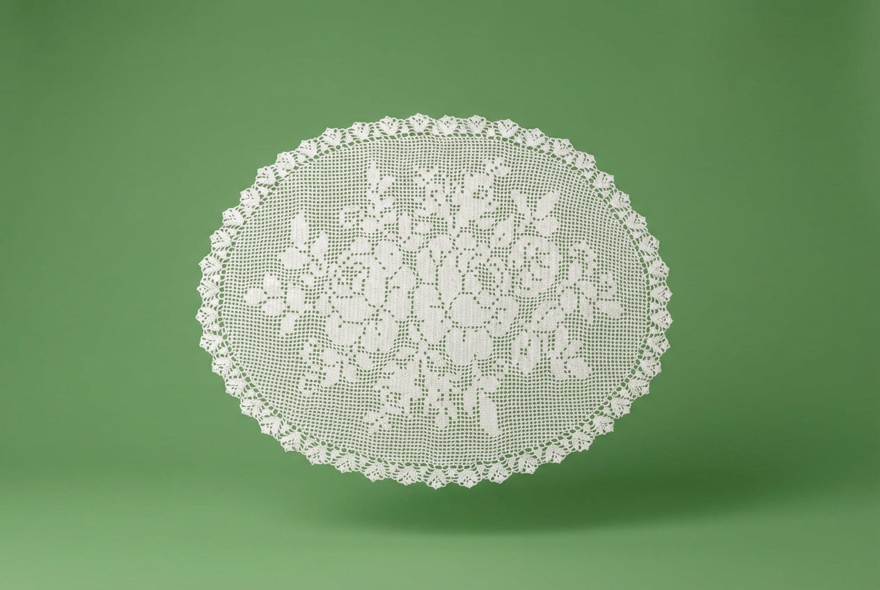 Nerta rankų darbo servetėlė (Ø plotis 51 cm. ilgis 58 cm.)