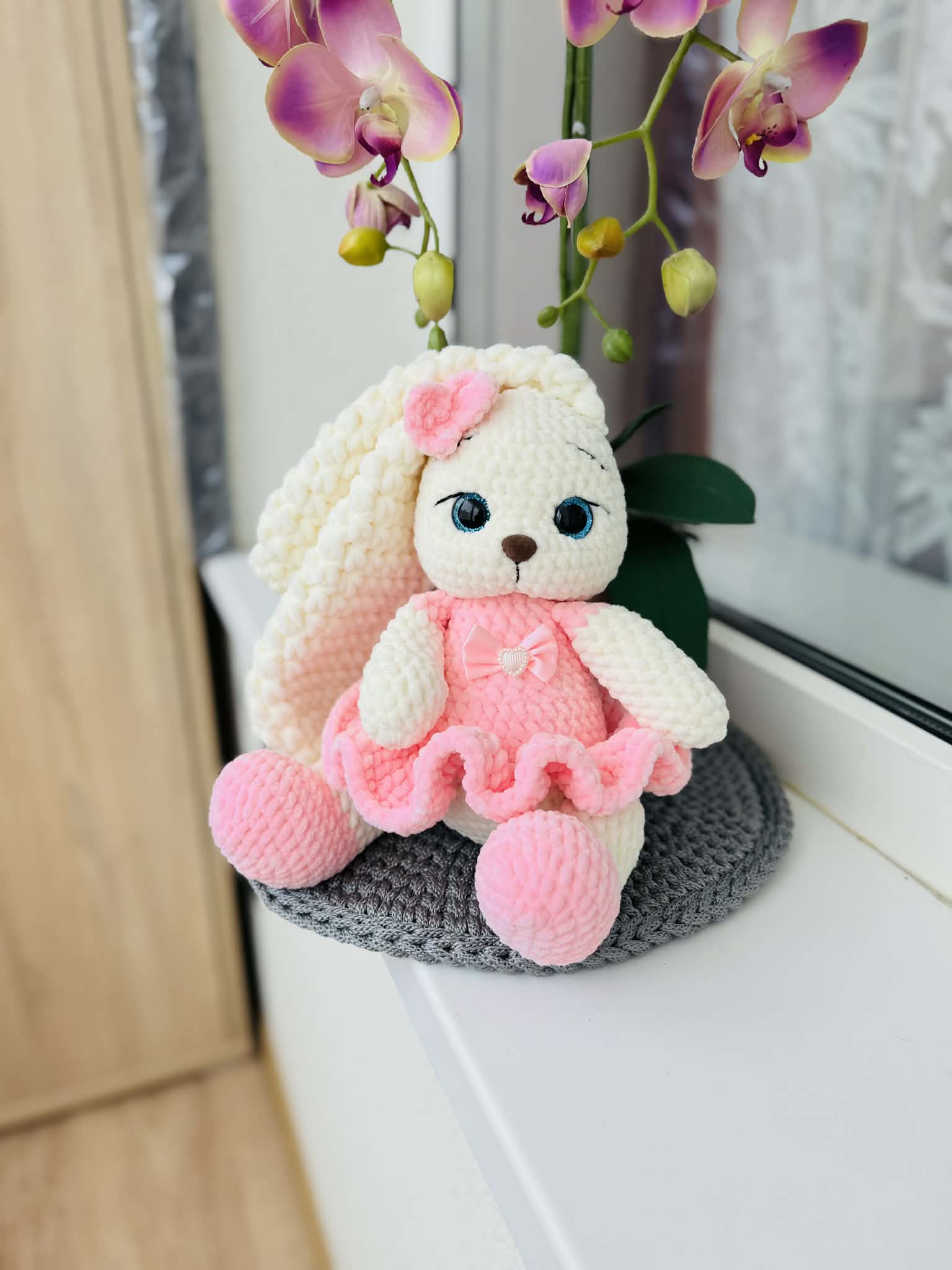 Rankų darbo zuikytė „Mėta“